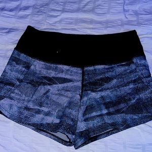 I’m selling size two, 2.5 high rise Lululemon speed ups